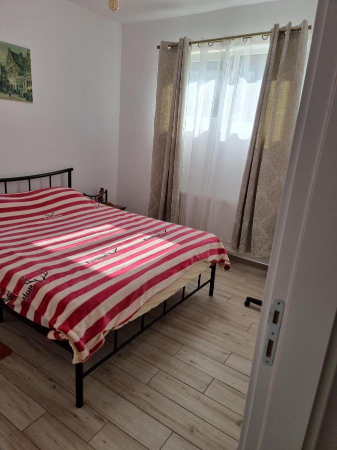 דירות New Bucuresti Relax Flat - Apartament Relaxare - 4 People מראה חיצוני תמונה